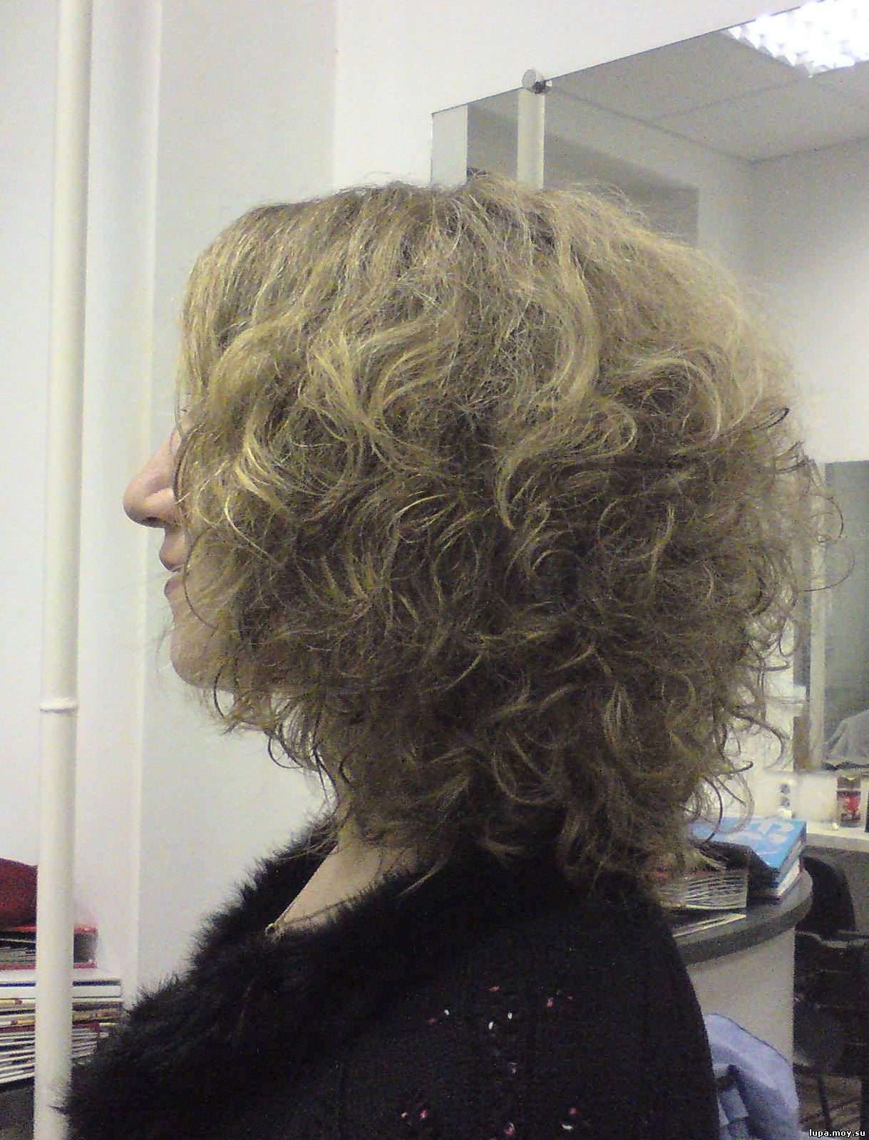 Вдохновляющий Короткие Стрижки Бритвой 2012 Фотографии